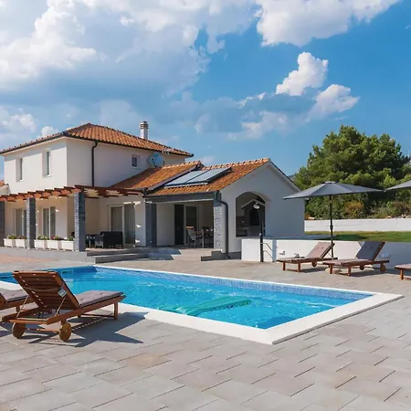 Vikendica Awesome In With Wifi Sibenik