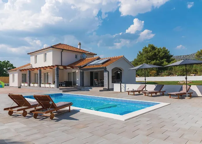 Holiday home Awesome In With Wifi Sibenik