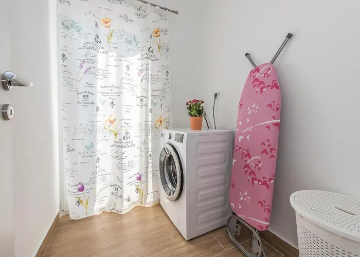 בית נופש Awesome In With Wifi