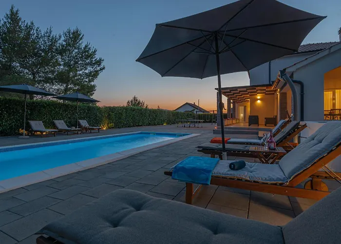 Awesome In With Wifi Дом отдыха Шибеник