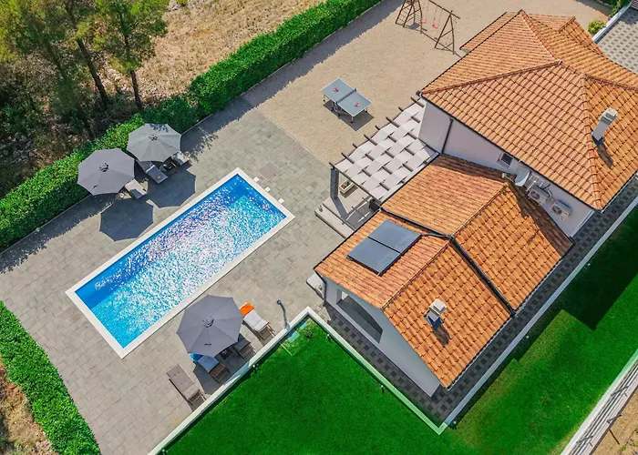 Awesome In With Wifi Дом отдыха Шибеник